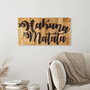 Wallity Hakuna Matata Motto Escultura de Pared de Madera Nogal y Negro